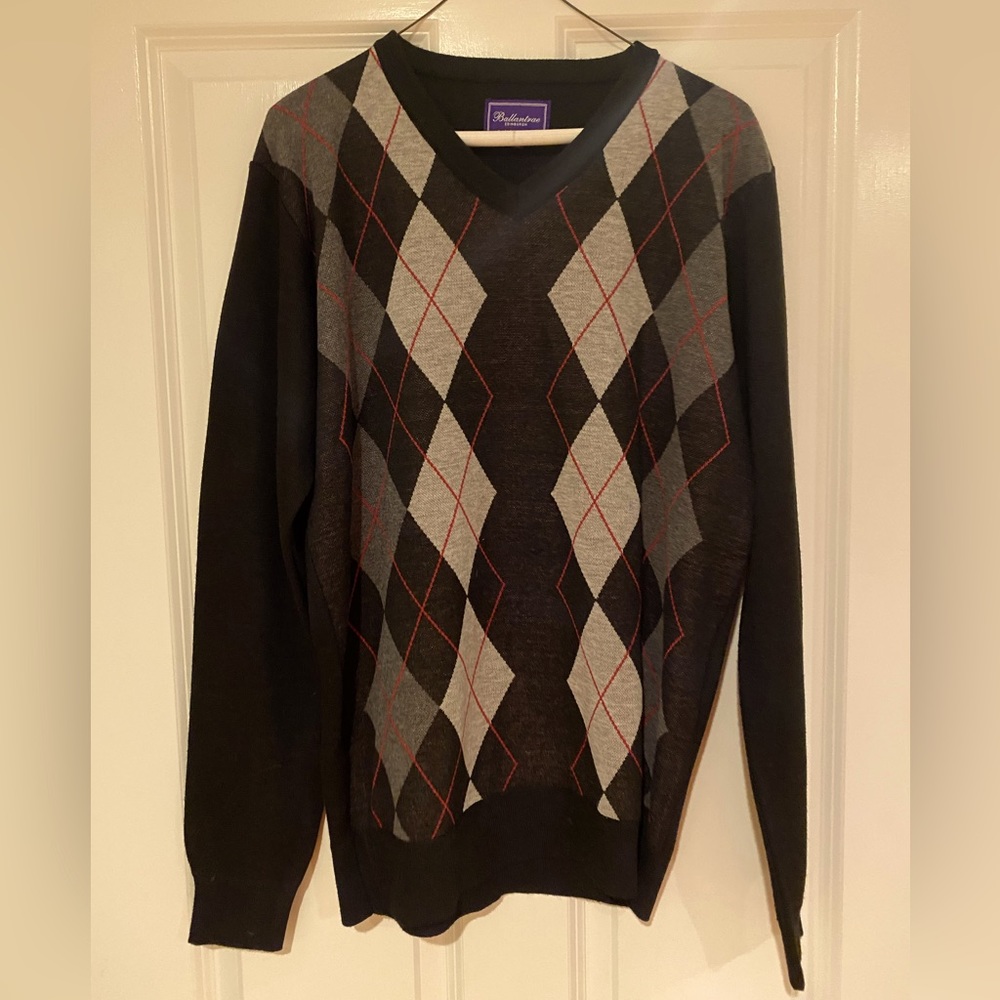 Ballantrae V-neck Argyle sweater